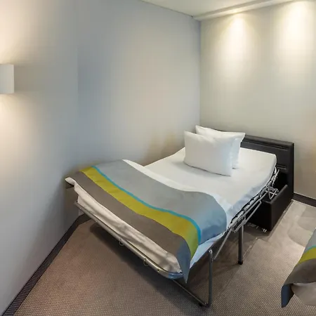 מלון Express - By Ihg