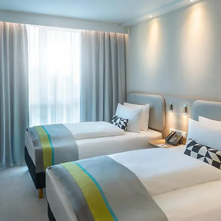 Express - By Ihg Hotel 3*