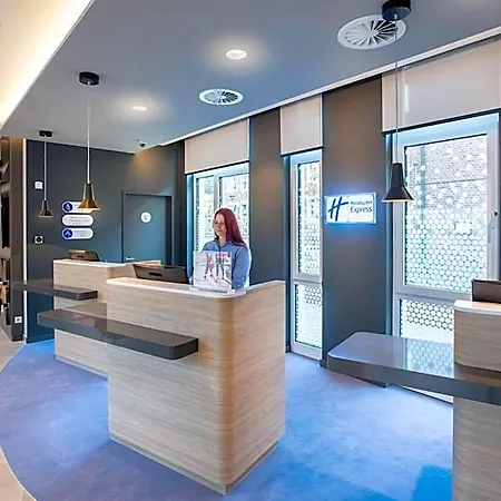 Express - By Ihg 3*