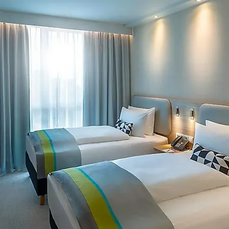 Express - By Ihg Hotel 3*